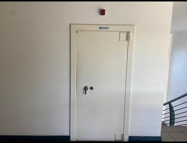 BUSINESS PROPERTY TO RENT IN NEWTON PARK